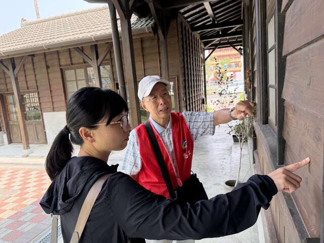高齡導覽志工導覽照片1